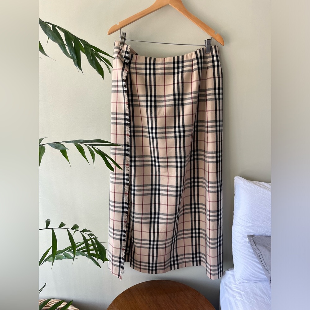 Classic Fall Wool Burberry Skirt